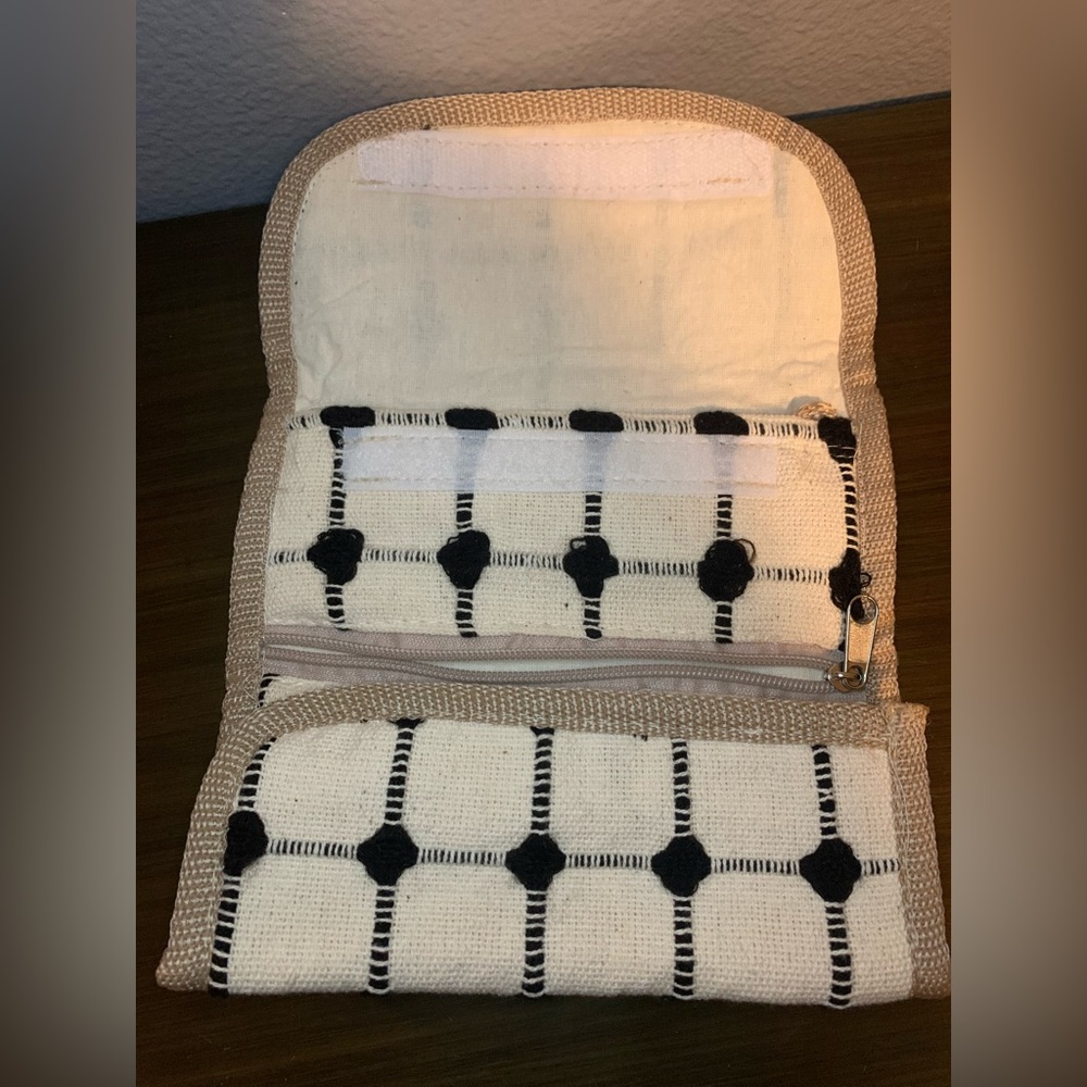 2/$25 wallet - Picture 2 of 6